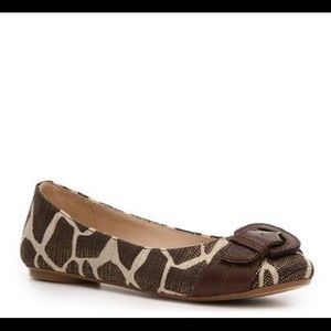 Giraffe print flats